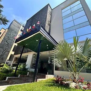 **** Hotel Greenview By St Colombia